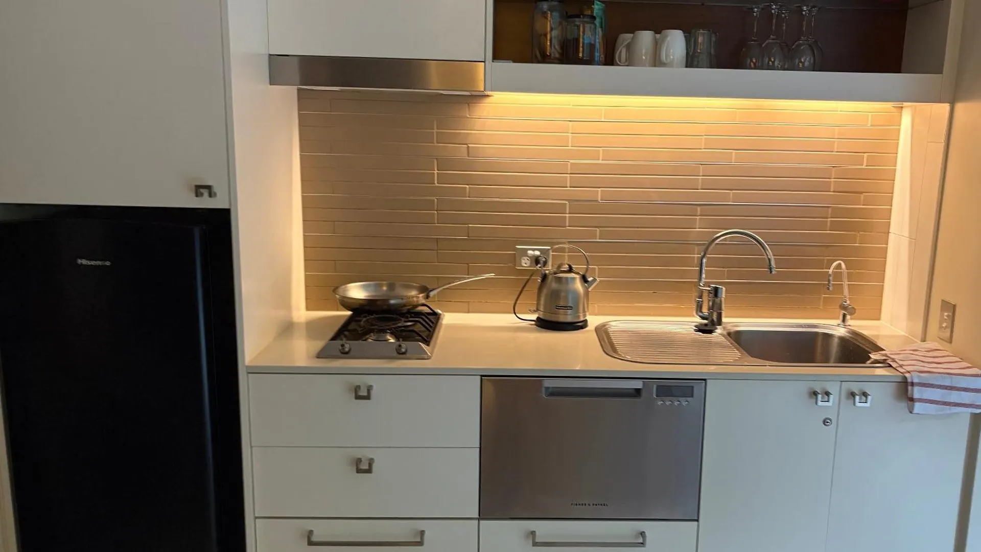 Luxury For 2, Noosa Heads Apartment