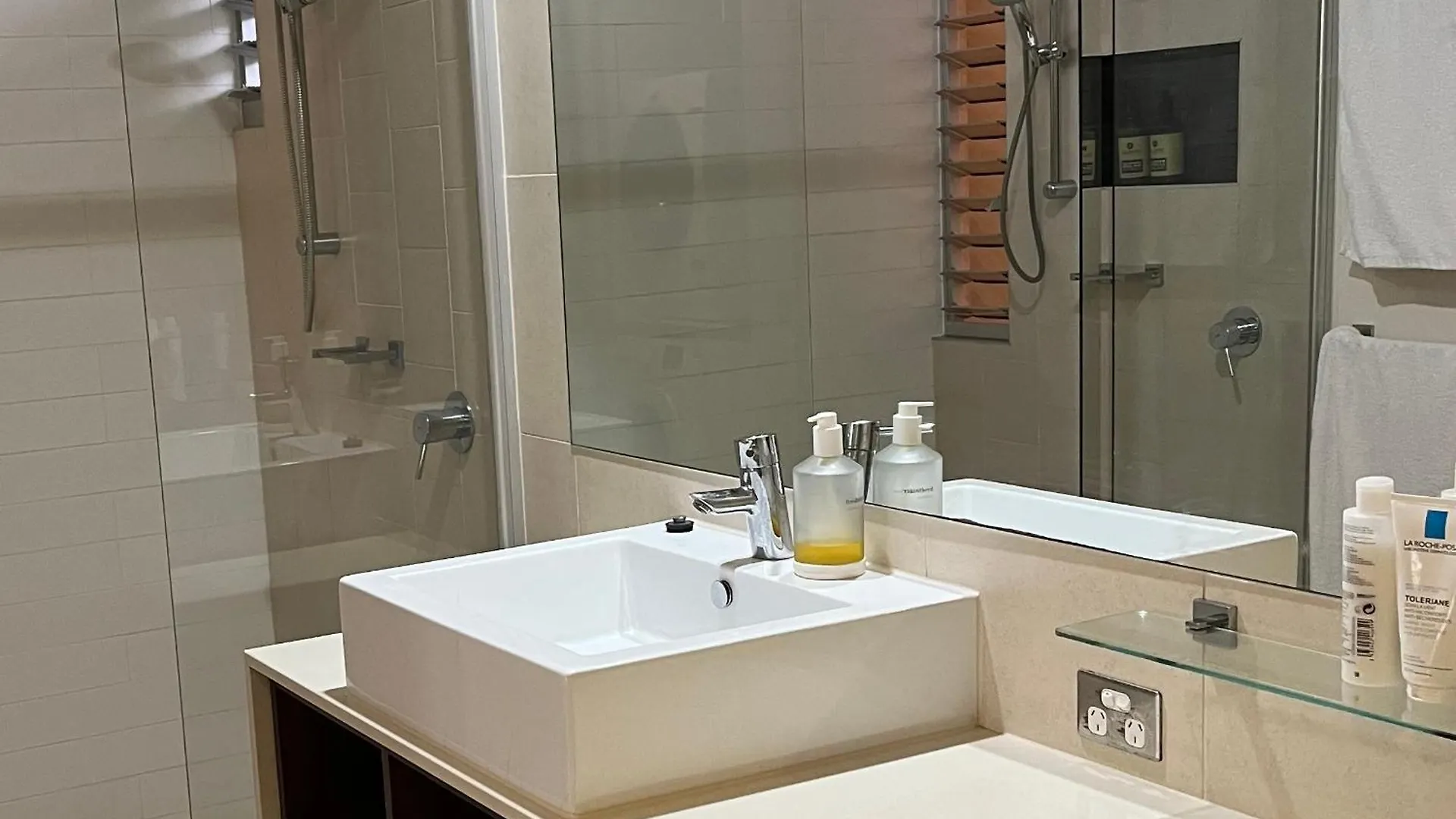 Luxury For 2, Noosa Heads Apartment